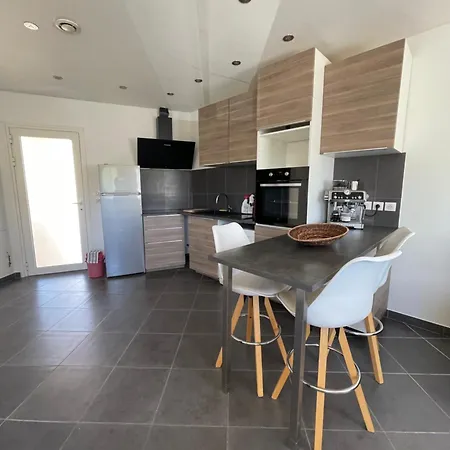Holidays Apartment *