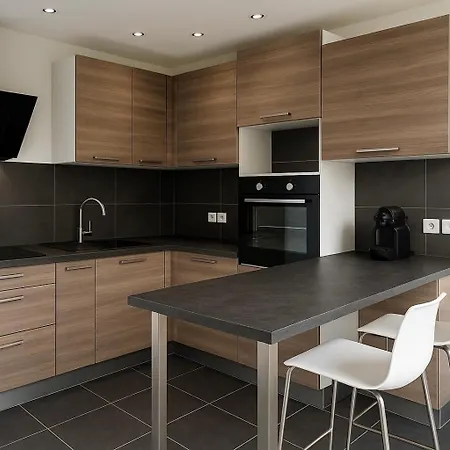 Holidays Apartment *